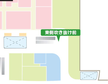 2F 東側吹き抜け前