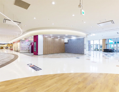 1F イオン銀行隣