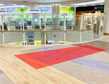 3F 光の広場 docomoショップ前