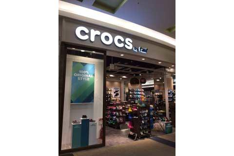 crocs aeon mall