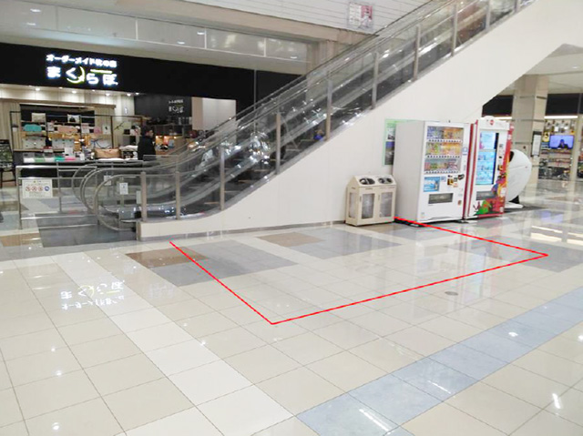 西館1F　メロディコート①