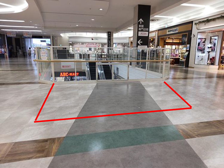 西館2F　イーストブリッジ