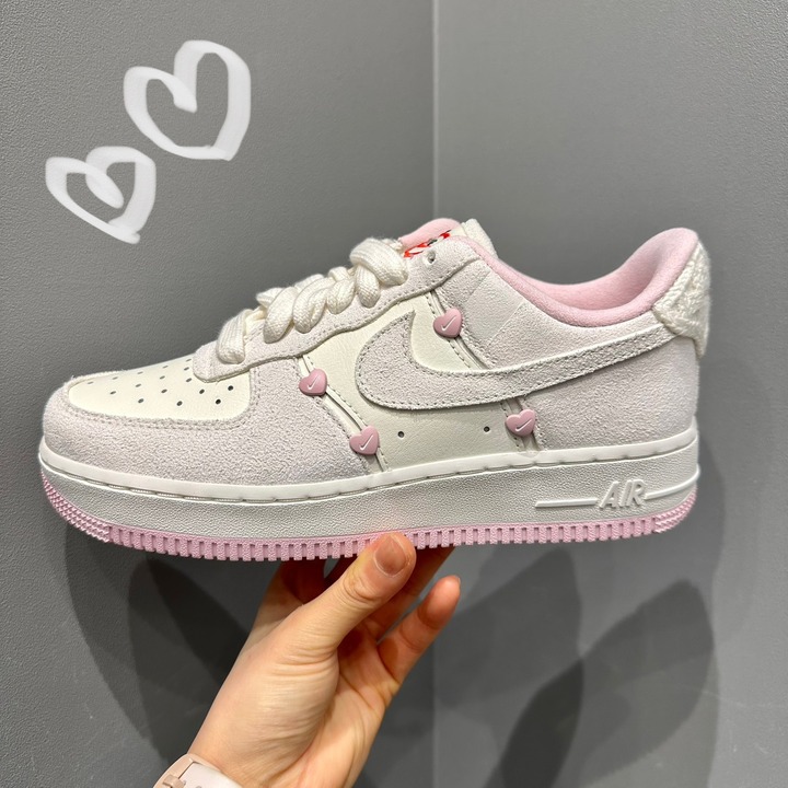 NIKE♡バレンタインコレクション - ABCマートスポーツ - イオン NIKE♡バレンタインコレクション - ABCマートスポーツ - イオン