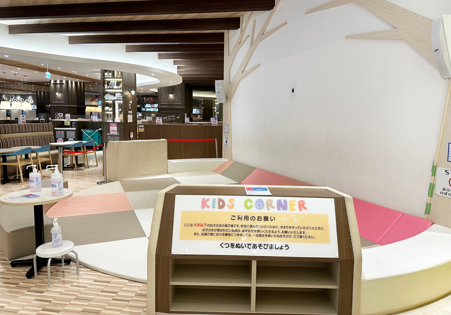フードコート キッズコーナー