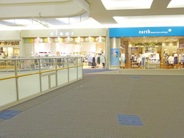 2F「アース ミュージック＆エコロジー前」