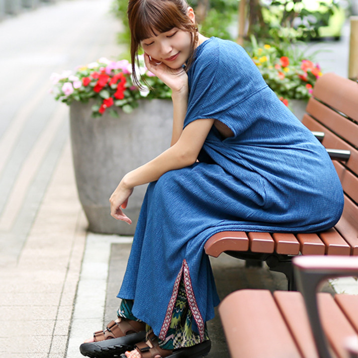 さらっと涼し気なスリット入りワンピースが新入荷 Titicaca チチカカ キャンペーン イオンモール佐久平 公式ホームページ