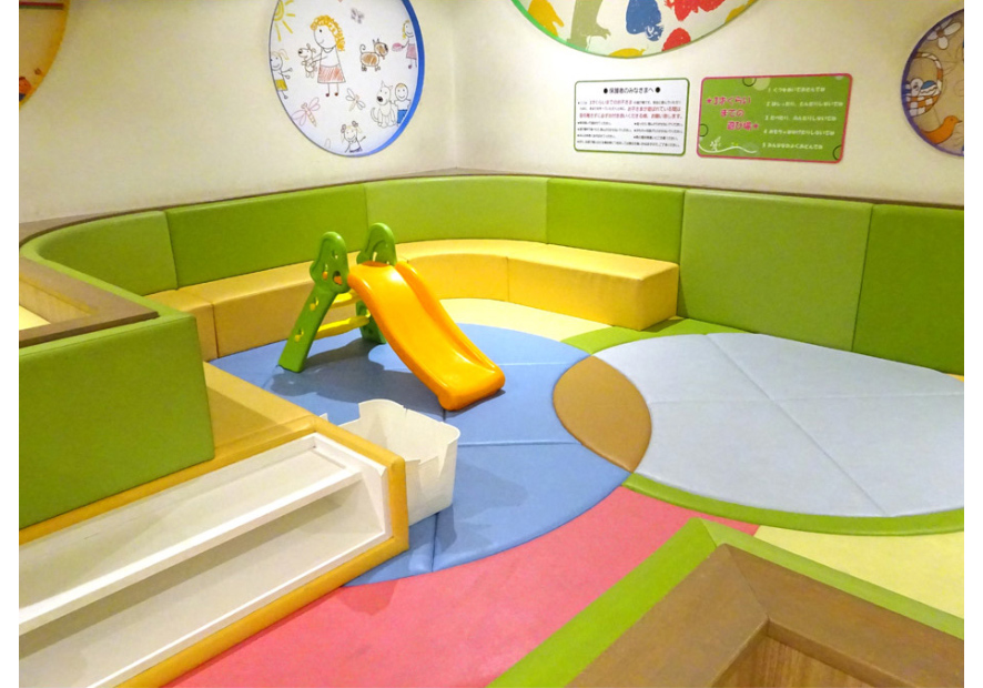 キッズパーク(キッズ飲食スペース)