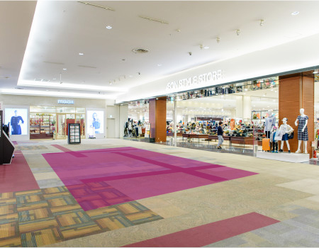 2F イオン前ひろば