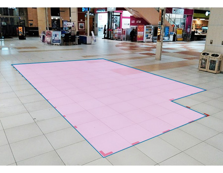 1F イオン前ひろば