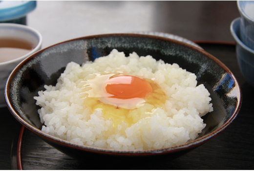 たまごやとよまる