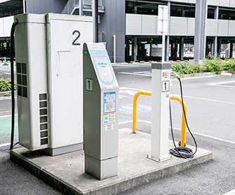 電気自動車用充電ステーション